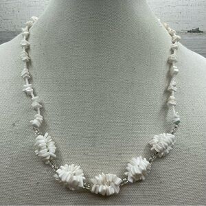 Boho Unsigned White Puka Shell Seed Bead Barrel Clasp Twist Necklace